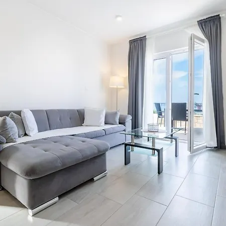 Toni Apartment Makarska