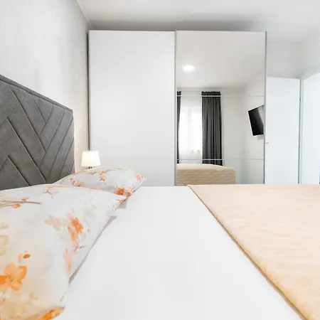 Toni Apartment *